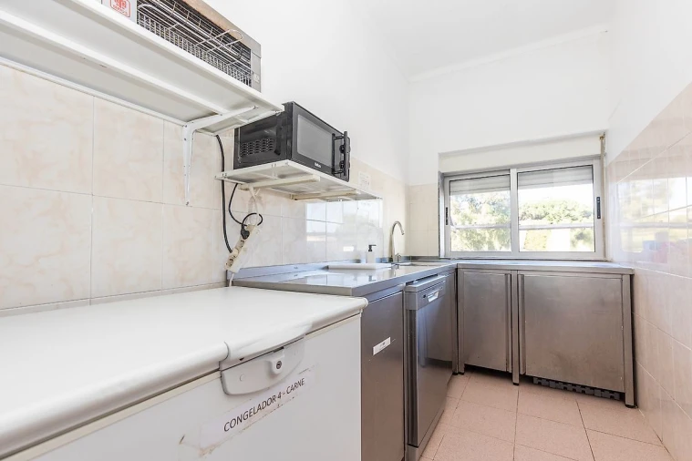 Loja para Arrendamento em Lourinhã e Atalaia Foto 37