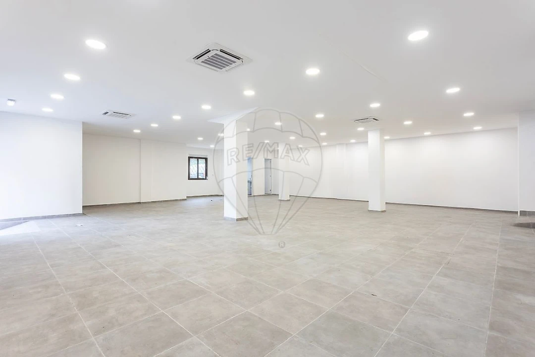 Armazém para Arrendamento em Pontinha e Famões Foto 5