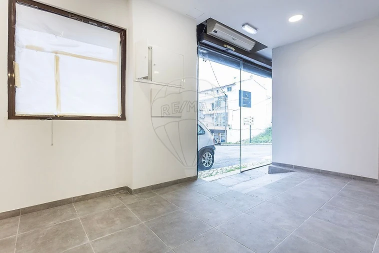 Armazém para Arrendamento em Pontinha e Famões Foto 10