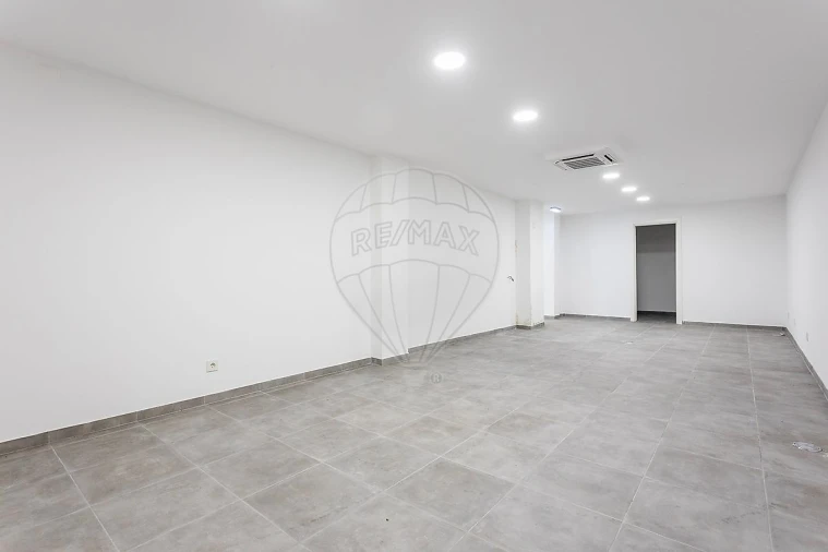 Armazém para Arrendamento em Pontinha e Famões Foto 9