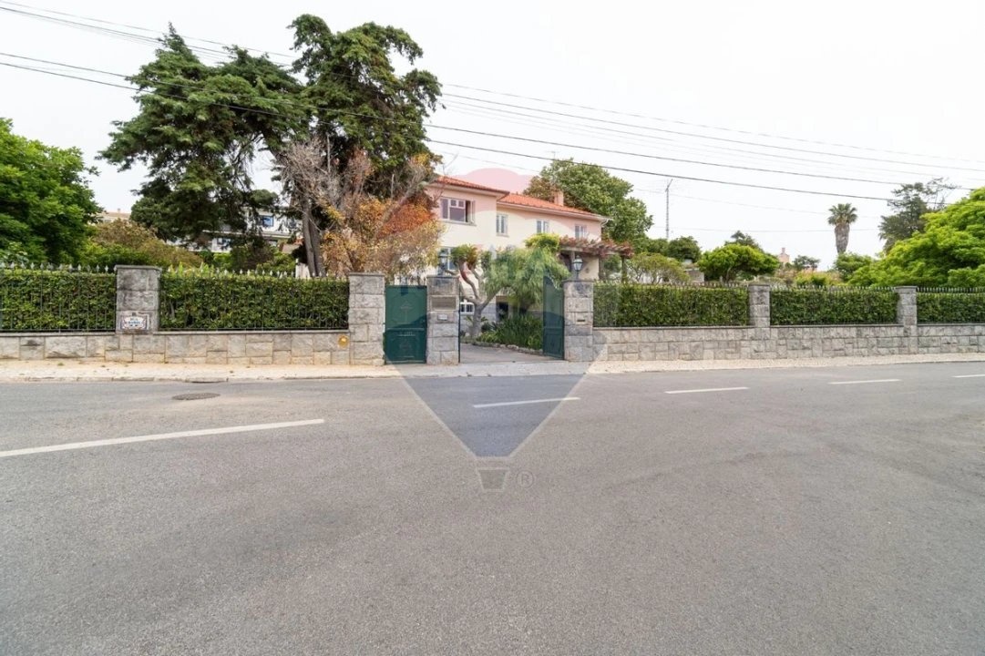 Moradia T9 para Venda em Oeiras e São Julião da Barra, Paço de Arcos e Caxias Foto 1