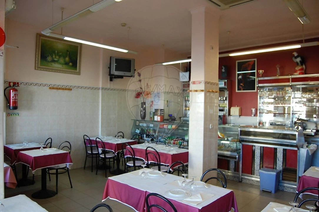 Loja para Venda em Algés, Linda-A-Velha e Cruz Quebrada-Dafundo Foto 4