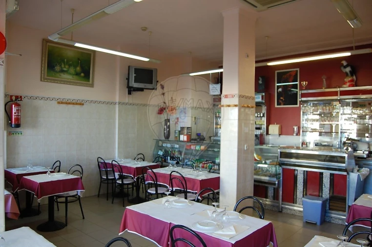 Loja para Venda em Algés, Linda-A-Velha e Cruz Quebrada-Dafundo Foto 4