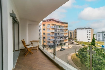 Apartamento T3 para Venda em Carcavelos e Parede