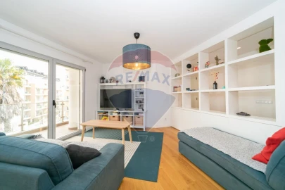Apartamento T3 para Venda em Carcavelos e Parede