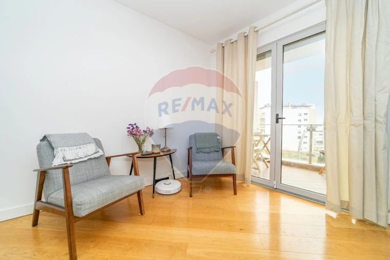 Apartamento T3 para Venda em Carcavelos e Parede Foto 12