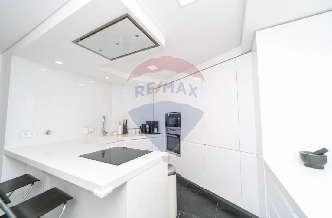 Apartamento T3 para Venda em Carcavelos e Parede Foto 3
