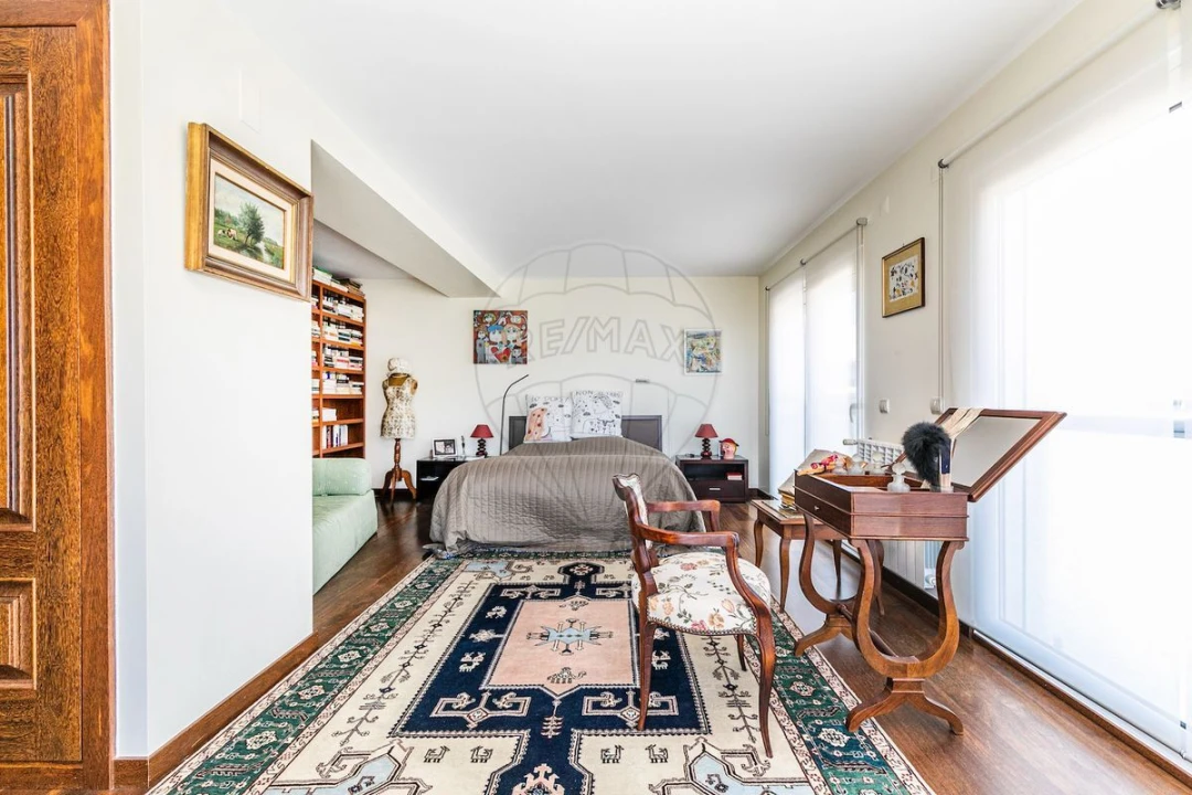 Apartamento T4 para Venda em Caparica e Trafaria Foto 11