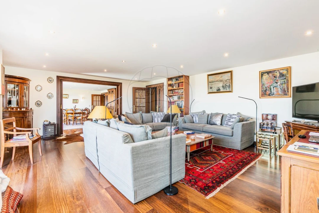 Apartamento T4 para Venda em Caparica e Trafaria Foto 5