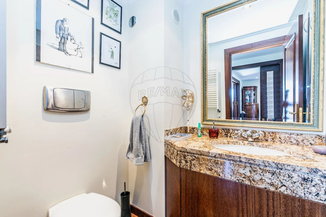 Apartamento T4 para Venda em Caparica e Trafaria Foto 20