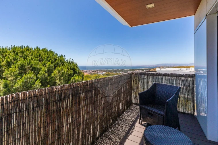 Apartamento T4 para Venda em Caparica e Trafaria Foto 7