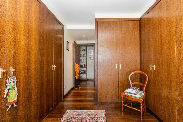 Apartamento T4 para Venda em Caparica e Trafaria Foto 15