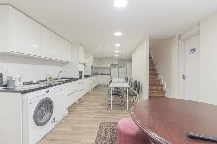 Prédio para Venda em Pontinha e Famões Foto 5