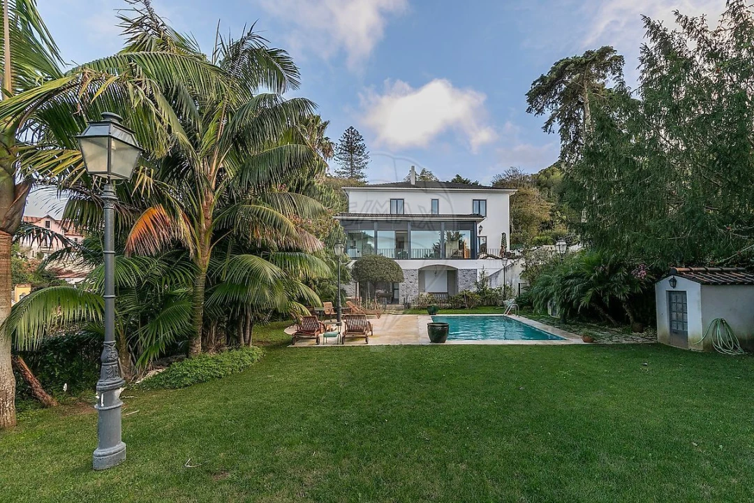 Moradia T10 para Venda em Santa Maria e São Miguel, São Martinho, São Pedro Penaferrim Foto 1