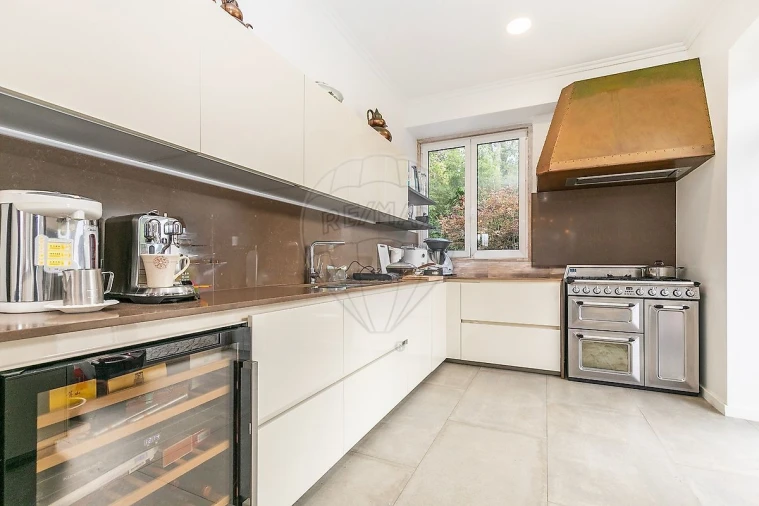 Moradia T10 para Venda em Santa Maria e São Miguel, São Martinho, São Pedro Penaferrim Foto 22