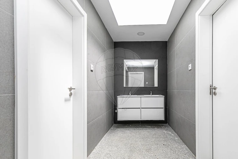 Loja para Venda em Alhandra, São João dos Montes e Calhandriz Foto 10