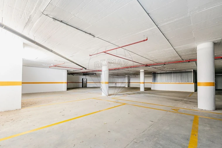 Loja para Venda em Alhandra, São João dos Montes e Calhandriz Foto 12