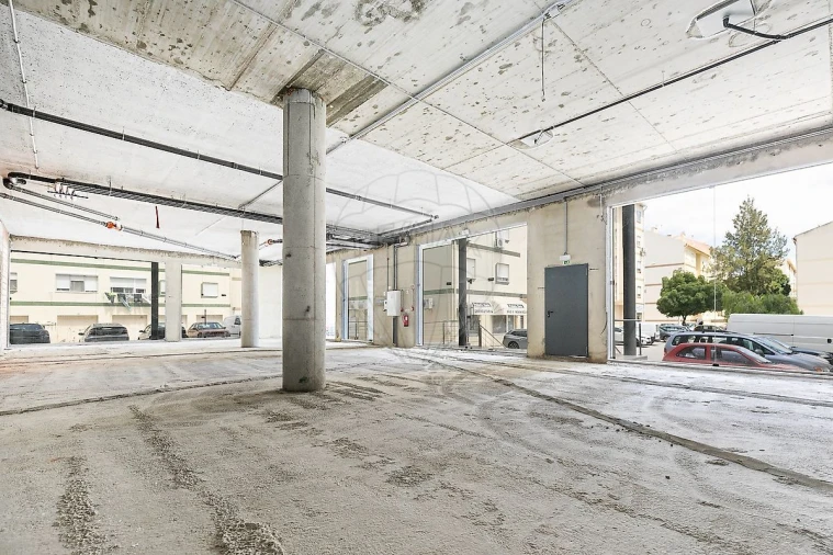 Loja para Venda em Alhandra, São João dos Montes e Calhandriz Foto 3