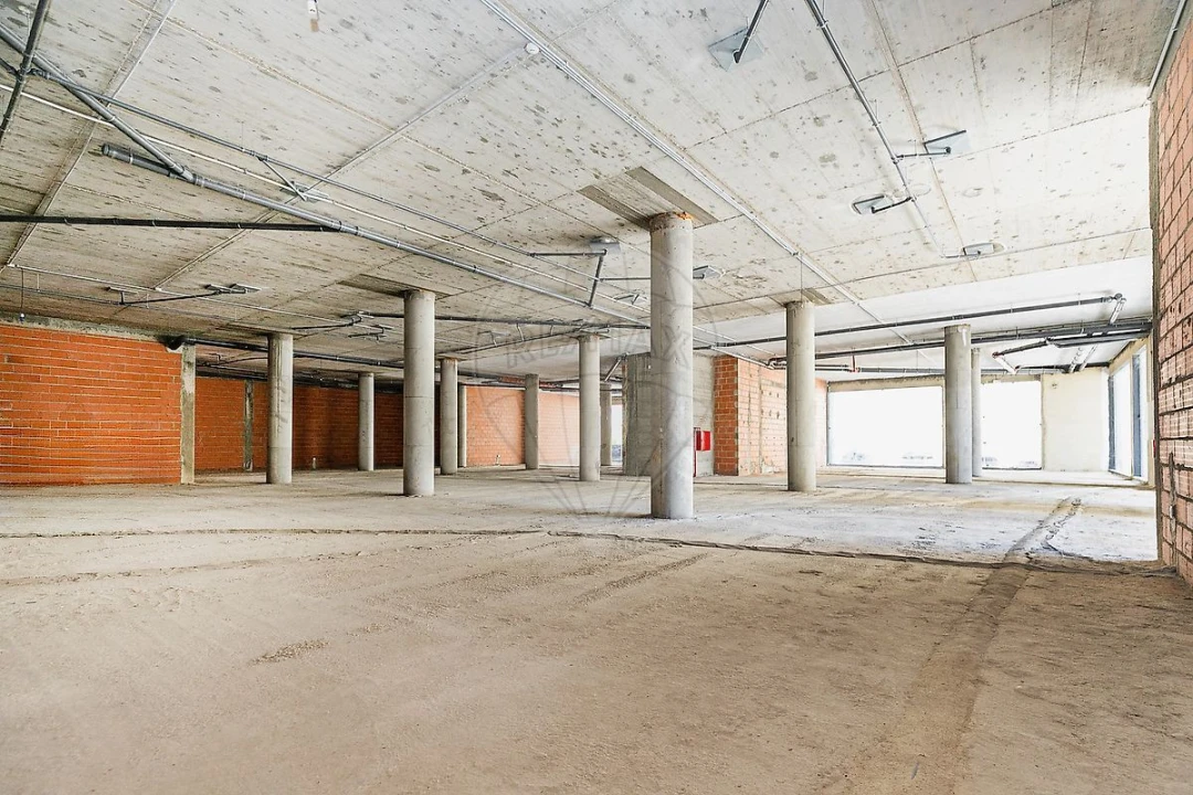 Loja para Venda em Alhandra, São João dos Montes e Calhandriz Foto 1