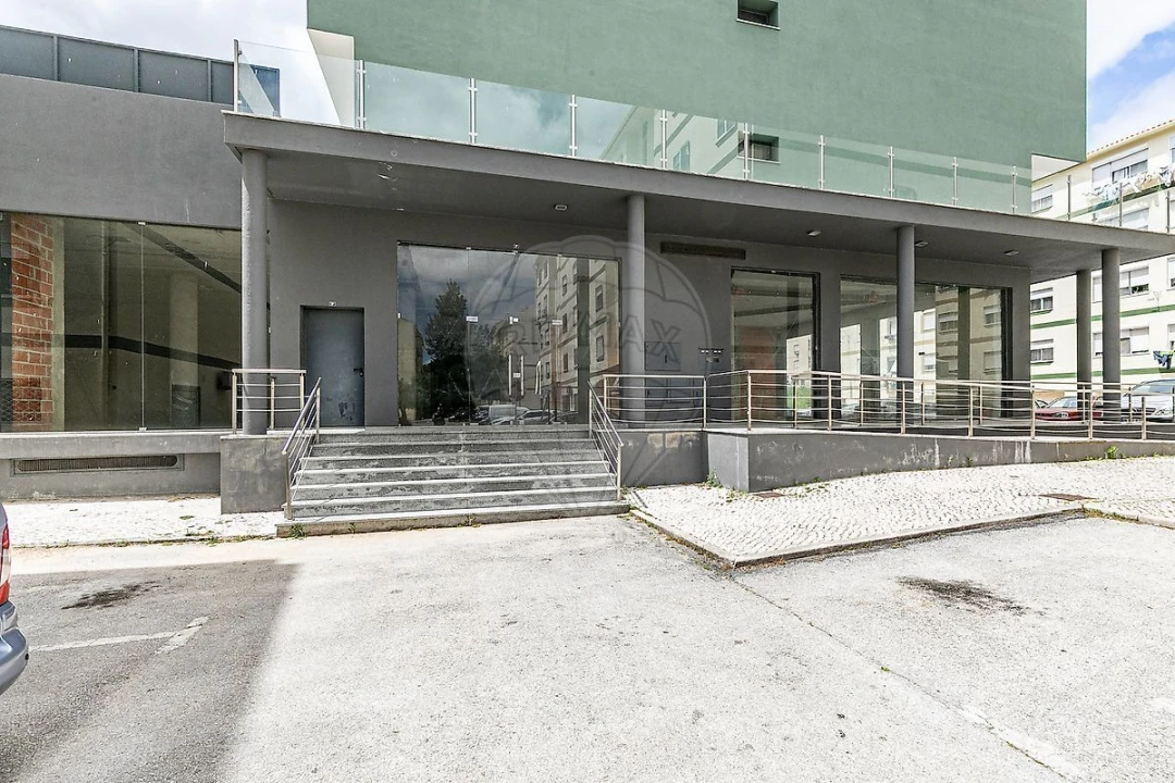 Loja para Venda em Alhandra, São João dos Montes e Calhandriz Foto 2