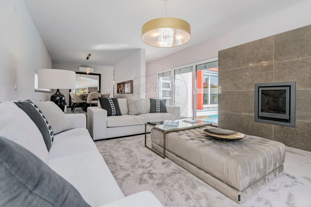 Moradia T4 para Venda em Carcavelos e Parede Foto 12