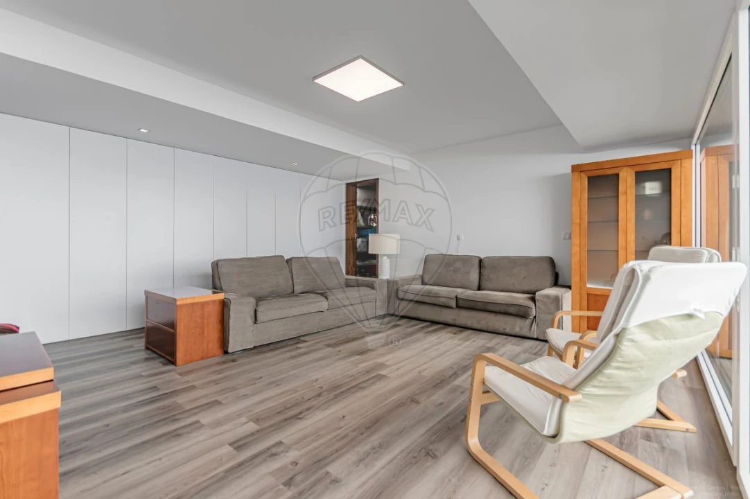 Moradia T4 para Venda em Carcavelos e Parede Foto 30