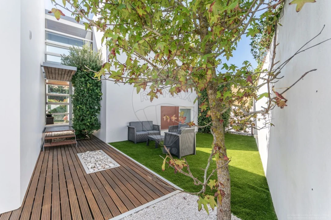 Moradia T4 para Venda em Carcavelos e Parede Foto 36