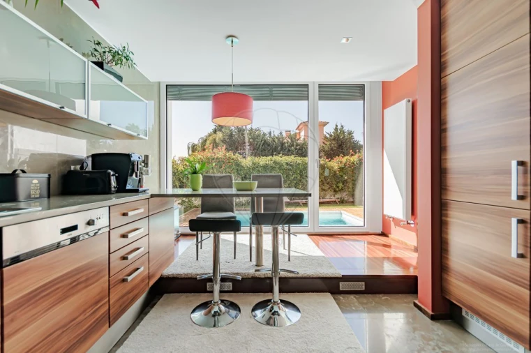 Moradia T4 para Venda em Carcavelos e Parede Foto 7