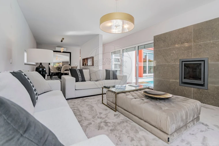 Moradia T4 para Venda em Carcavelos e Parede Foto 12