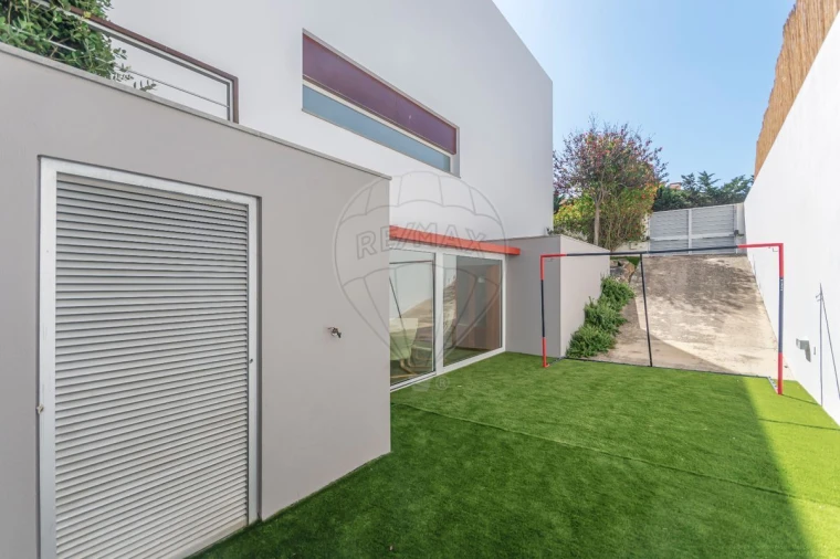 Moradia T4 para Venda em Carcavelos e Parede Foto 35