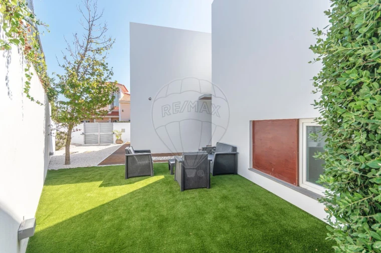 Moradia T4 para Venda em Carcavelos e Parede Foto 33