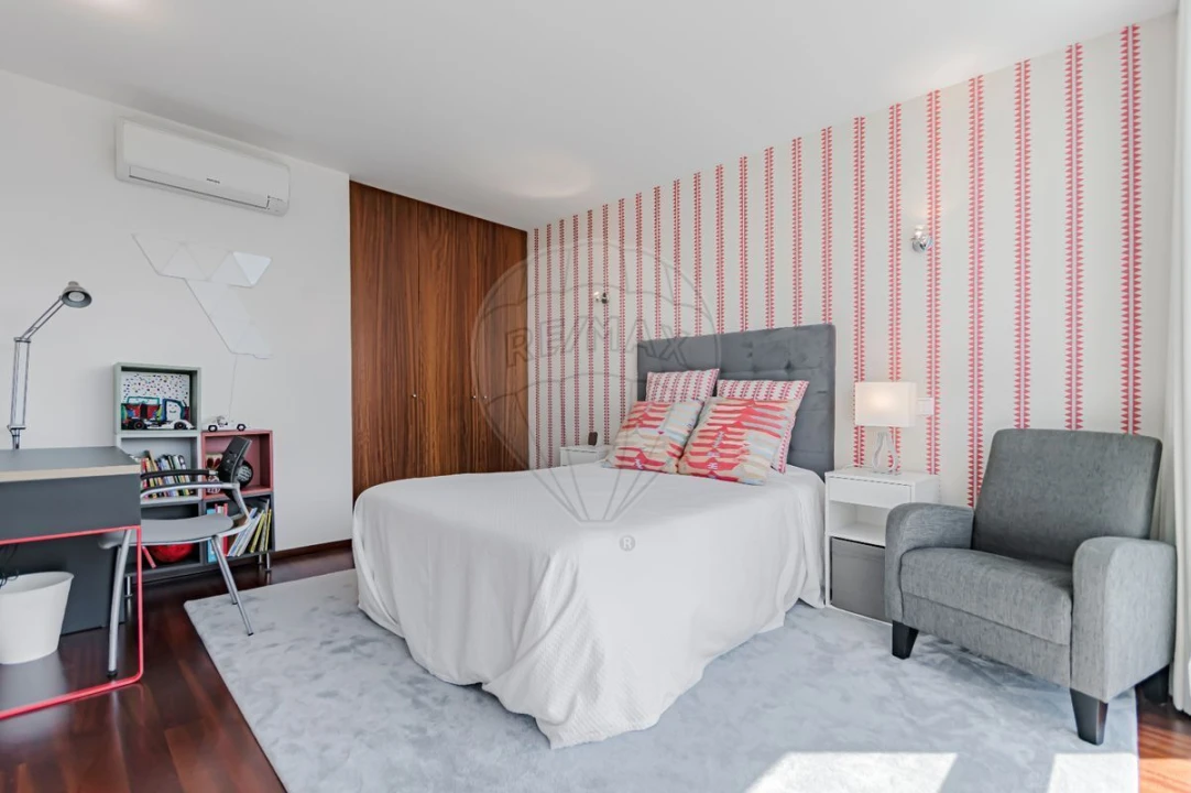 Moradia T4 para Venda em Carcavelos e Parede Foto 18