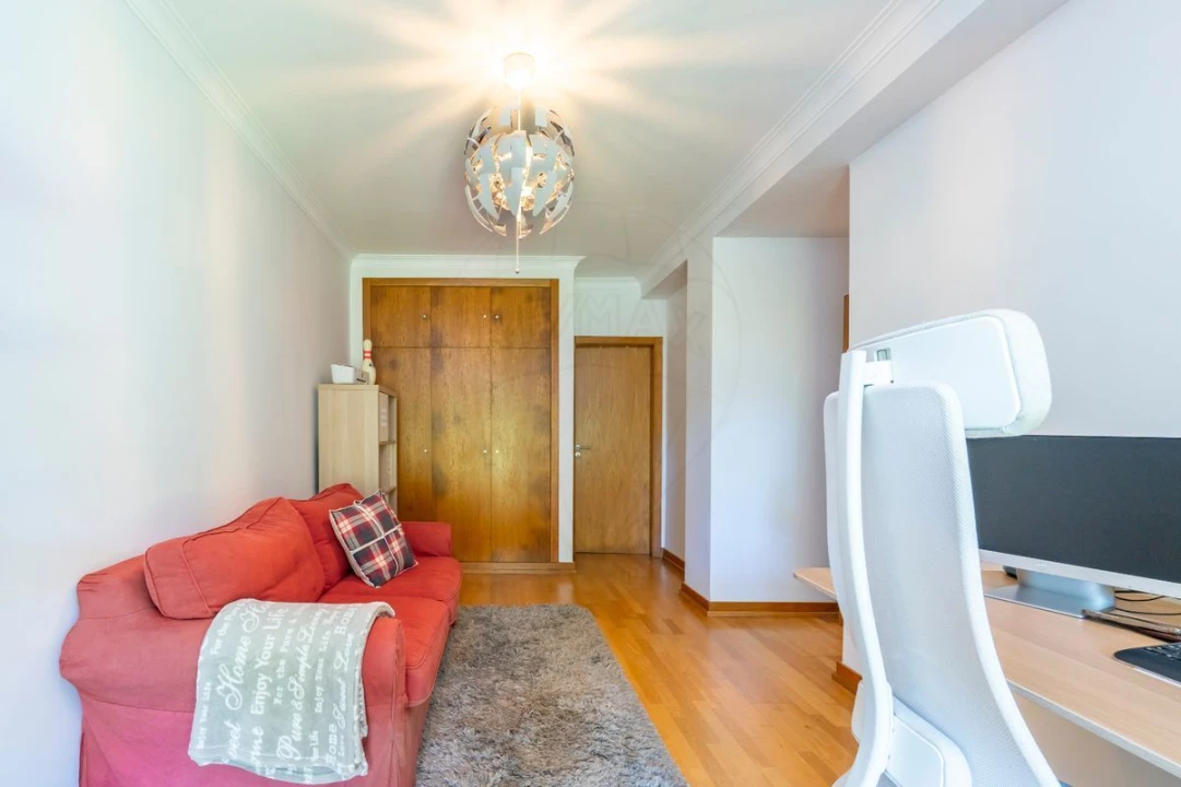 Moradia T3 para Venda em Queluz e Belas Foto 34