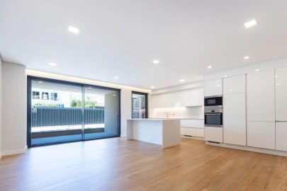 Apartamento T2 para Venda em Carcavelos e Parede