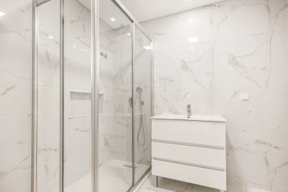 Apartamento T2 para Venda em Carcavelos e Parede