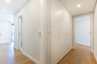 Apartamento T2 para Venda em Carcavelos e Parede