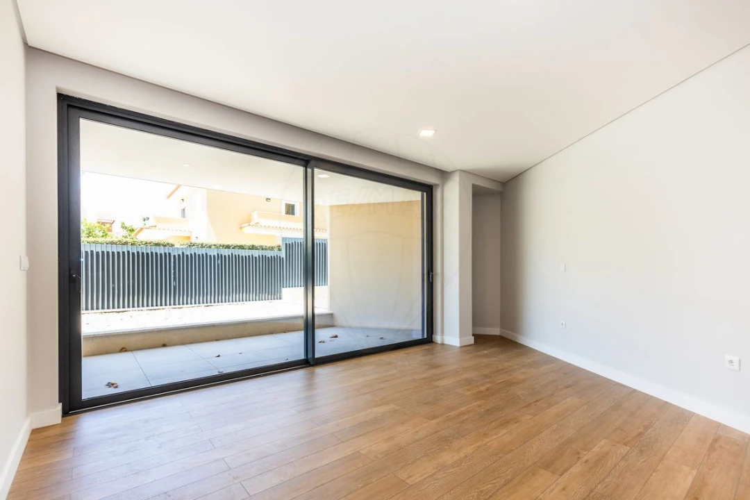 Apartamento T2 para Venda em Carcavelos e Parede Foto 21