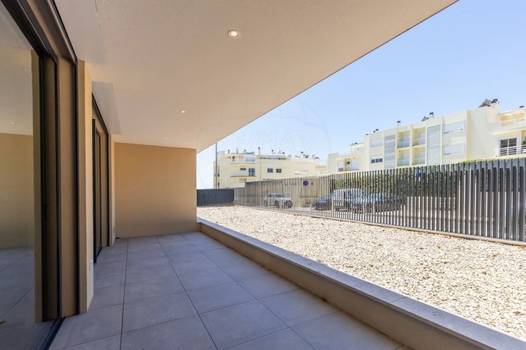 Apartamento T2 para Venda em Carcavelos e Parede Foto 16
