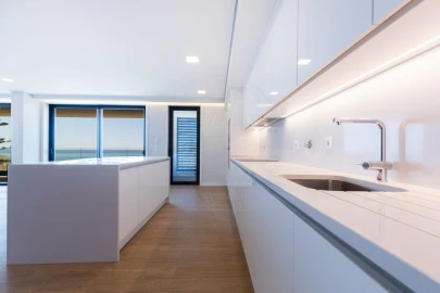 Apartamento T3 para Venda em Carcavelos e Parede