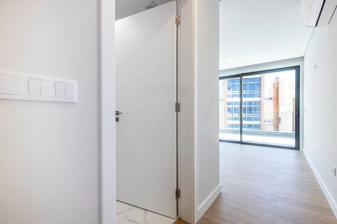 Apartamento T3 para Venda em Carcavelos e Parede Foto 18