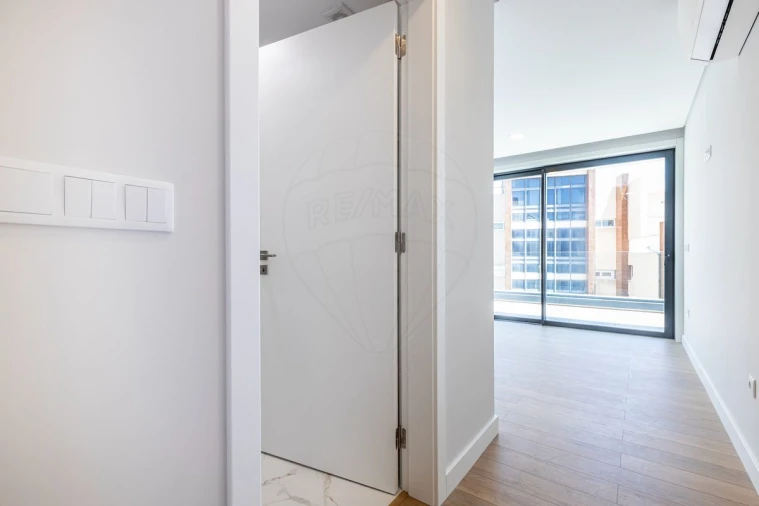 Apartamento T3 para Venda em Carcavelos e Parede Foto 18