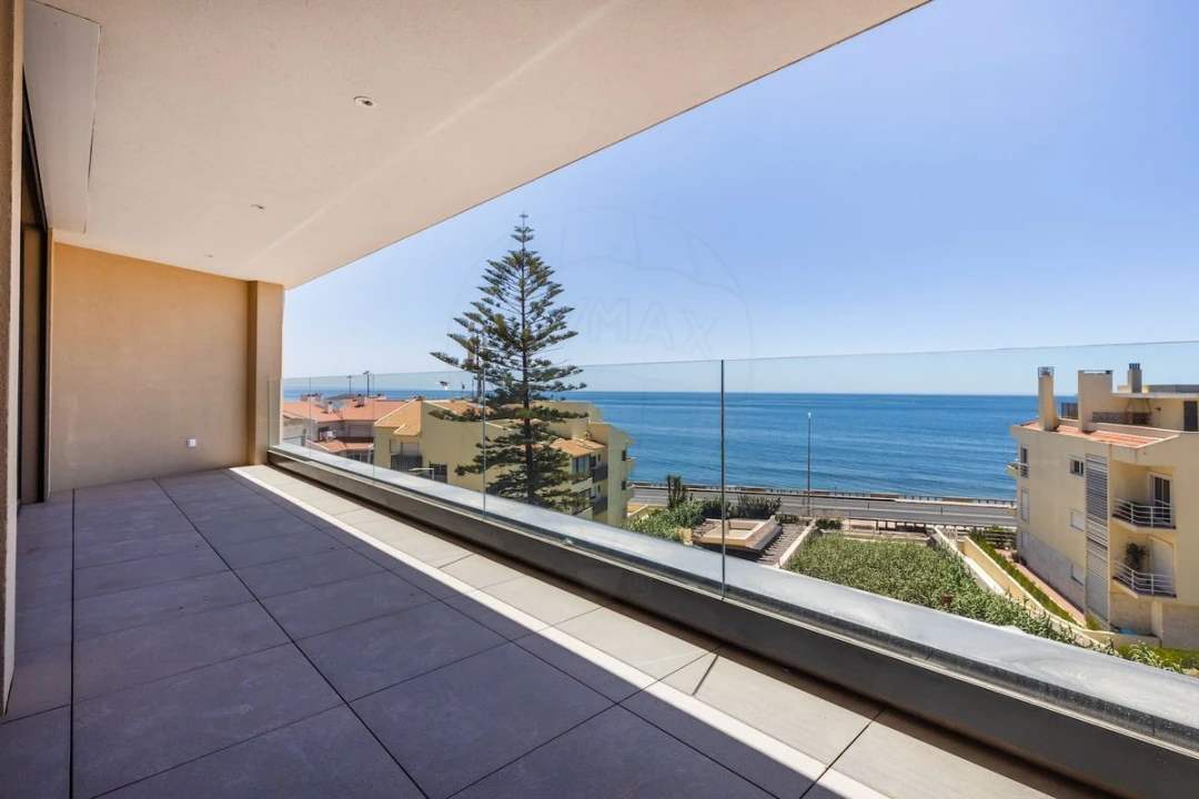 Apartamento T3 para Venda em Carcavelos e Parede Foto 1