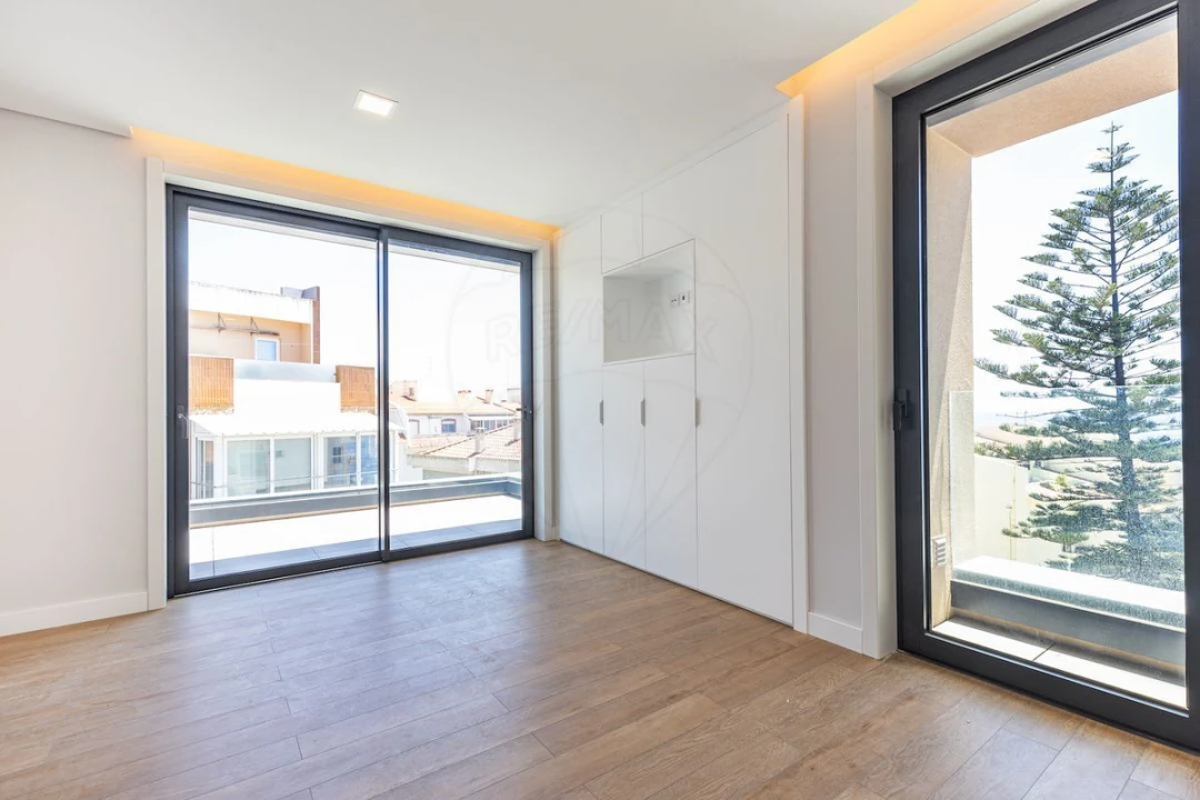 Apartamento T3 para Venda em Carcavelos e Parede Foto 20