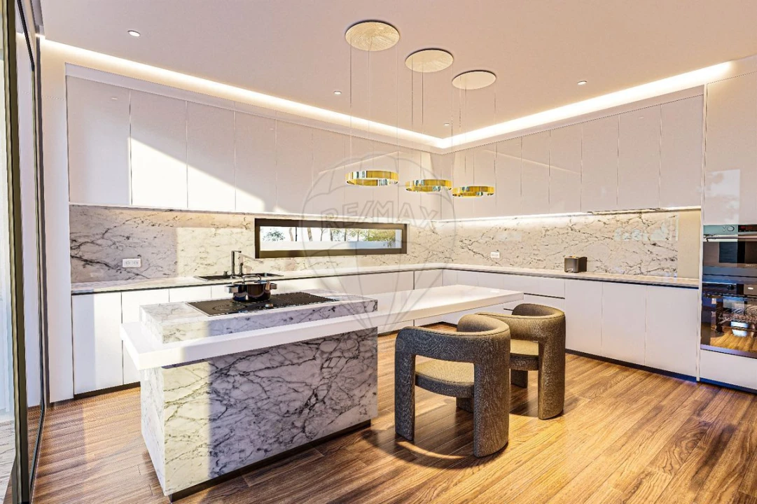 Moradia T4 para Venda em Santa Maria, São Pedro e Matacães Foto 3