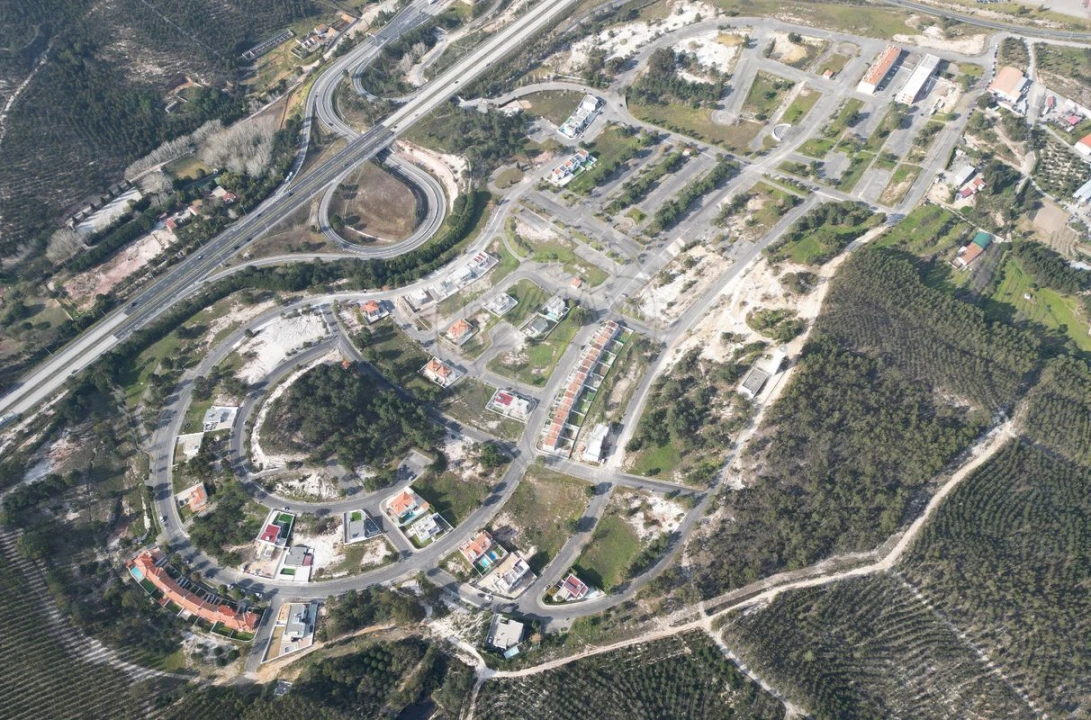 Moradia T4 para Venda em Santa Maria, São Pedro e Matacães Foto 18