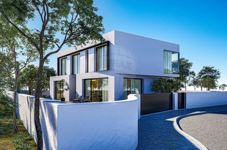 Moradia T4 para Venda em Santa Maria, São Pedro e Matacães Foto 13