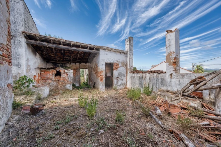 Armazém para Venda em Abrantes (São Vicente e São João) e Alferrarede Foto 6