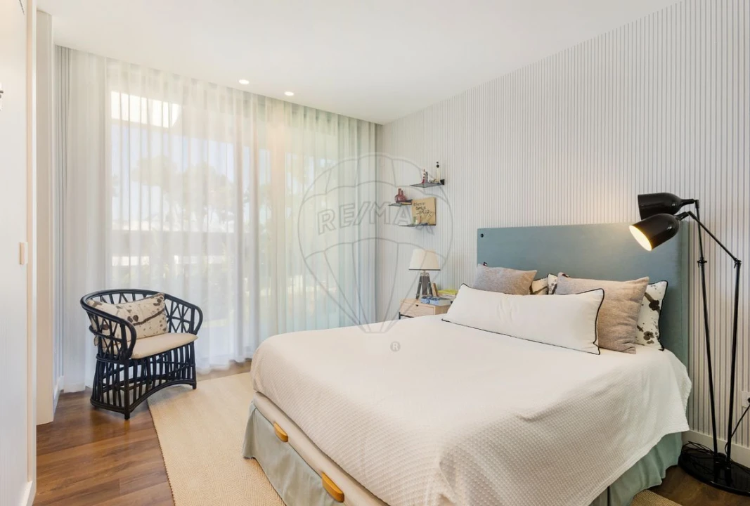 Moradia T4 para Venda em Charneca de Caparica e Sobreda Foto 7