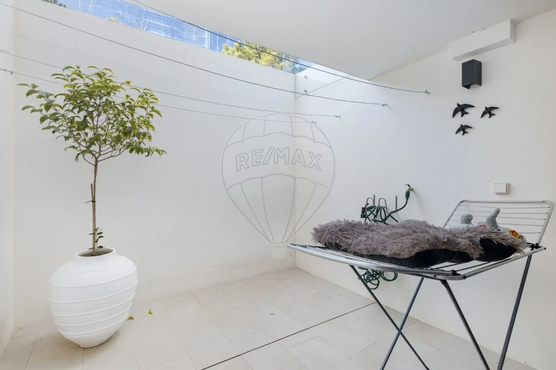 Moradia T4 para Venda em Charneca de Caparica e Sobreda Foto 27