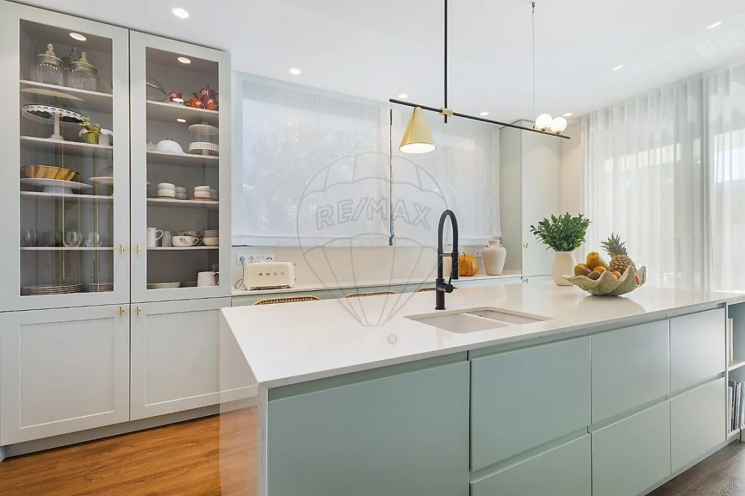 Moradia T4 para Venda em Charneca de Caparica e Sobreda Foto 5